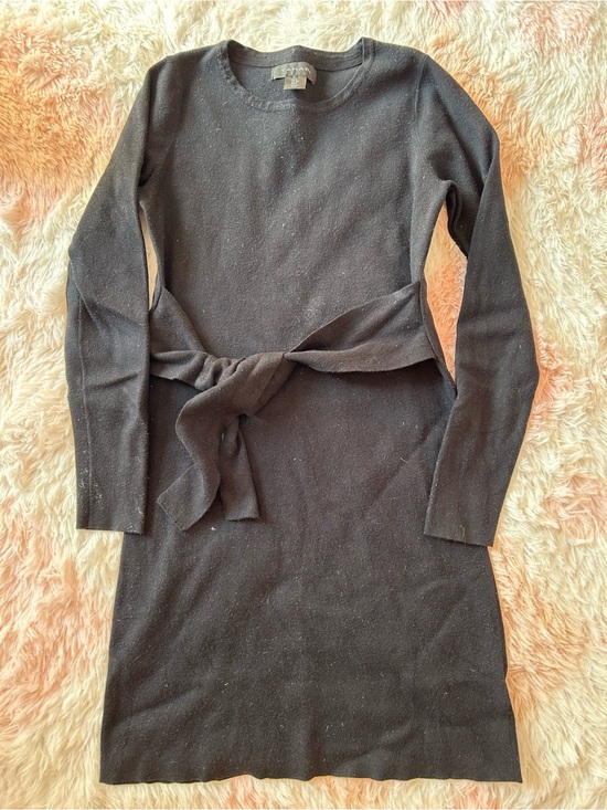 Tahari Dresses & Skirts - Tahari Black Long-Sleeve Tie-Waist Knit Dress